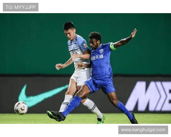 南京排球队以61分领跑精英赛积分榜展现强大实力