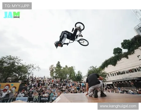 广州极限运动队在世界滑板锦标赛中以50分领先其他队伍展现强大实力