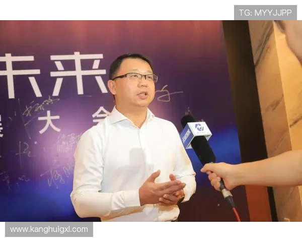 张帆:在时代浪潮中扬帆起航的青年领袖与创新者之路 张帆:在时代浪潮中扬帆起航的青年领袖与创新者之路