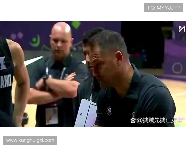 新西兰与中国男篮赛后冲突引发热议球员情绪失控成焦点 新西兰与中国男篮赛后冲突引发热议球员情绪失控成焦点