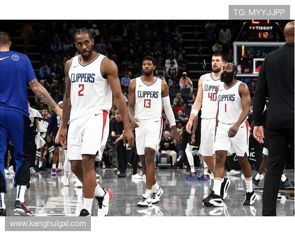 独行侠与快船激战四场谁能在季后赛中笑到最后