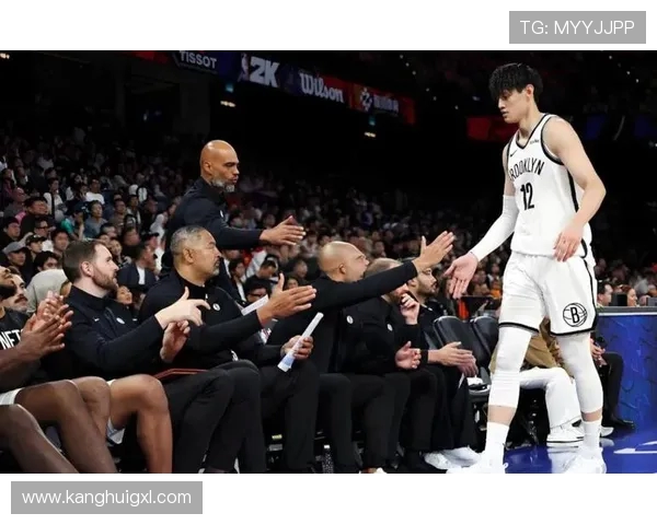 篮网与太阳激战正酣比赛结果揭晓引发球迷热议 篮网与太阳激战正酣比赛结果揭晓引发球迷热议