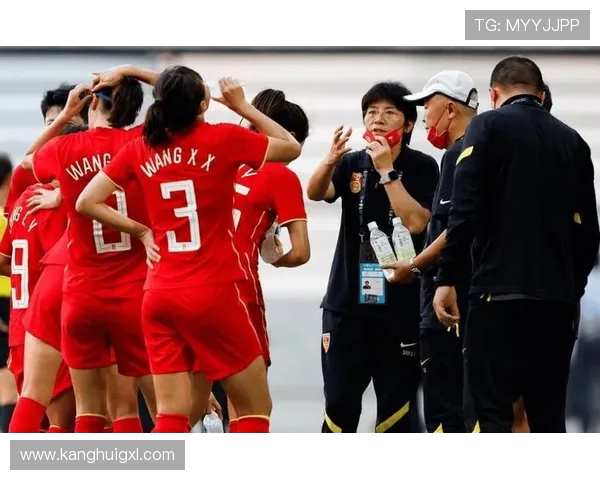 南京飞盘队的盯防策略解析与战术亮点探讨