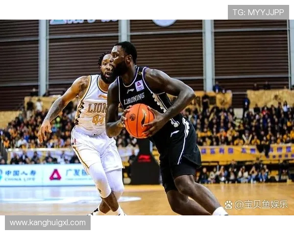 南京篮球队在杯赛中的强劲表现与战术分析