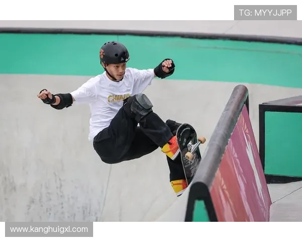 杭州滑板队勇夺最新滑板耐力TOP10榜首引领潮流